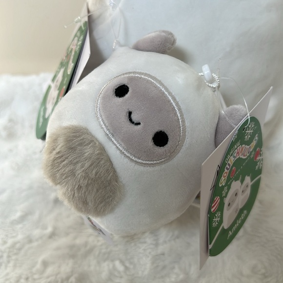 SQUISHMALLOWS 8 INCH 'AMLETH' THE YETI WITH BABY - Picture 3 of 4